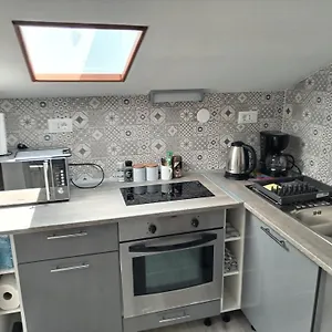  Apartment Anica